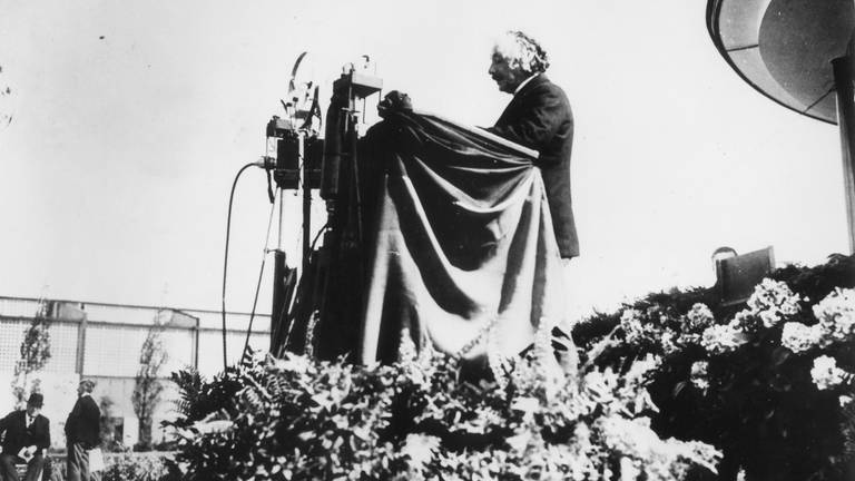 Rede Albert Einsteins zur Eröffnung der 7. Berliner Funkausstellung am 22. August 1930