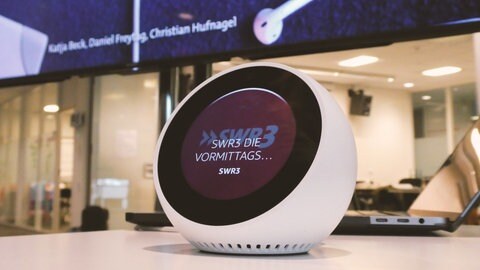 SWR3 auf Smartspeaker bei Veranstaltung (Foto: SWR)