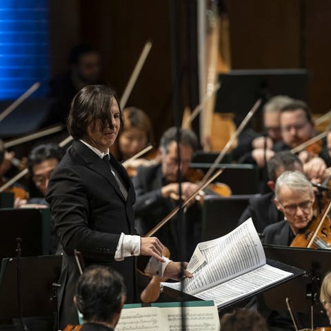 Das SWR Symphonieorchester unter der Leitung seines Chefdirigenten Teodor Currentzis (Foto: SWR/Patricia Neligan)
